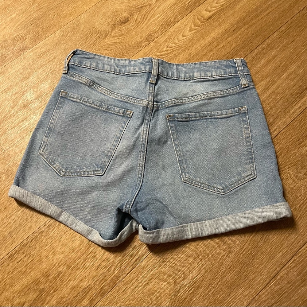 Light Wash Old Navy Denim Shorts - Picture 4 of 4